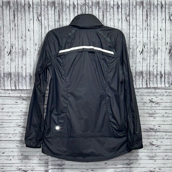 Lululemon Miss Misty Pullover - Picture 2 of 11